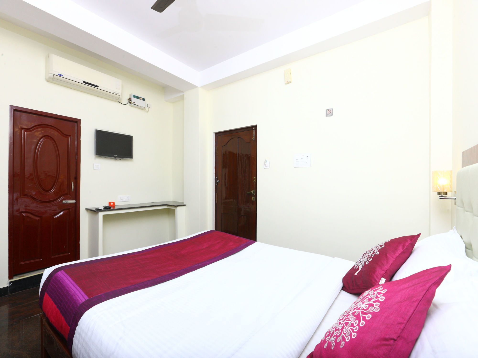 Oyo 094 Bussy St Prakasam Residency Ξενοδοχείο Ποντισερί Εξωτερικό φωτογραφία