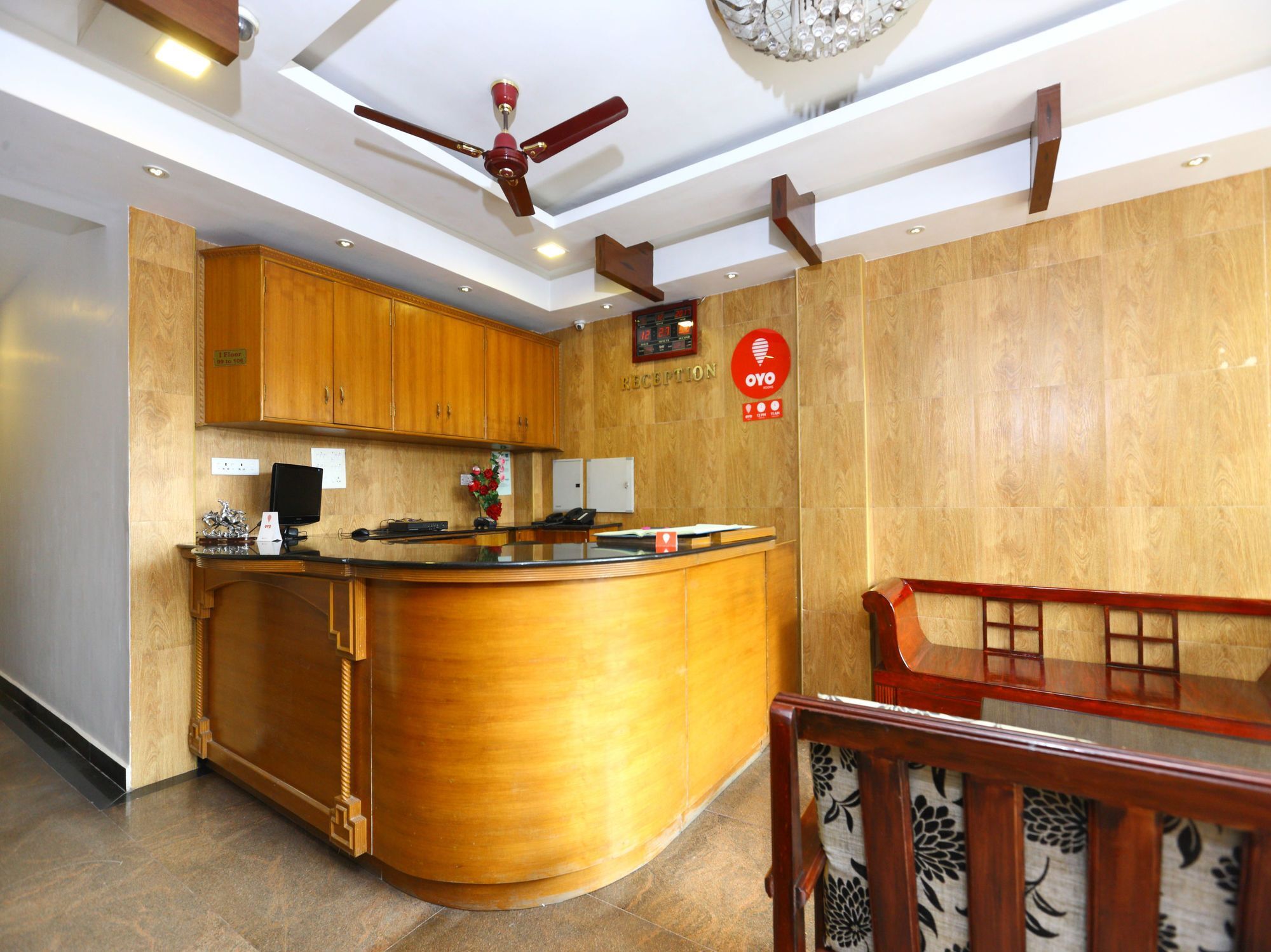 Oyo 094 Bussy St Prakasam Residency Ξενοδοχείο Ποντισερί Εξωτερικό φωτογραφία